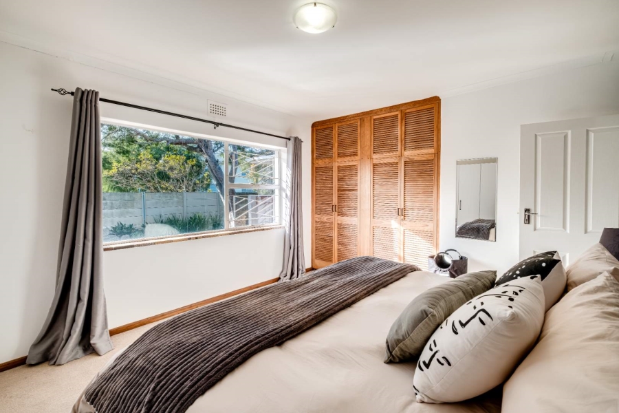 5 Bedroom Property for Sale in Kirstenhof Western Cape